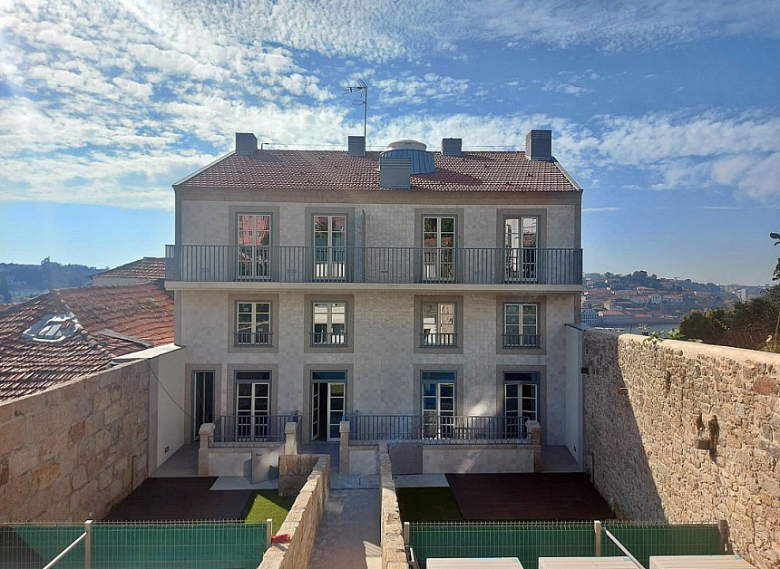 Квартира в Порту, Португалия, 566 м2